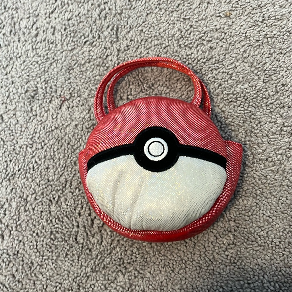 Pokémon poke ball bag